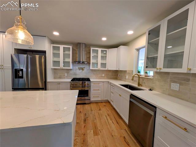 25 E Cheyenne Mountain Boulevard