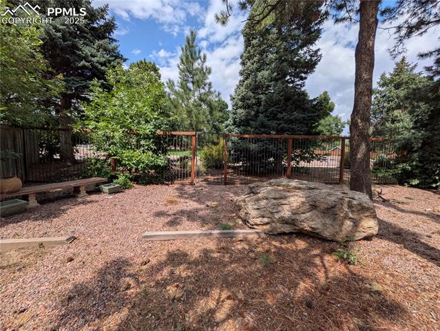 25 E Cheyenne Mountain Boulevard