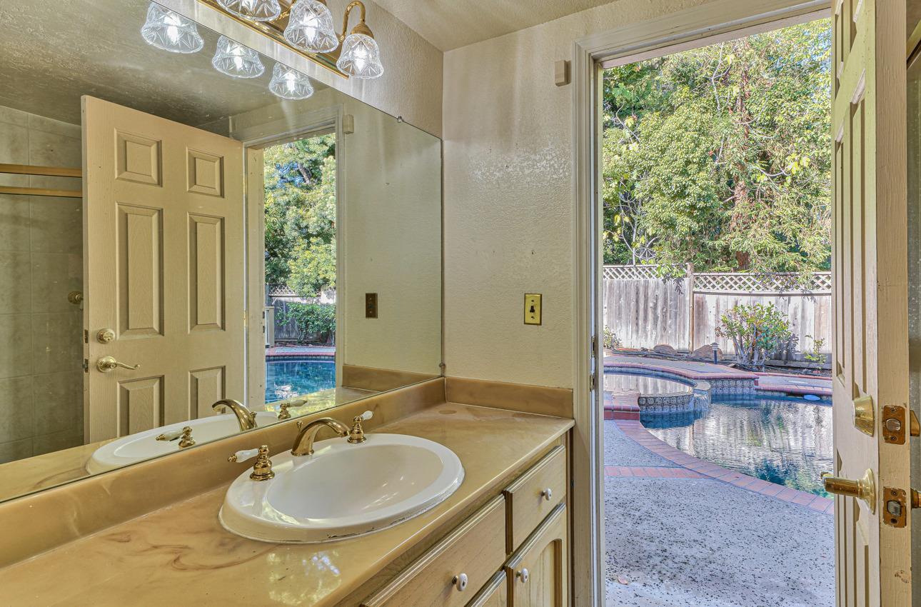 385 Spring Hill Drive