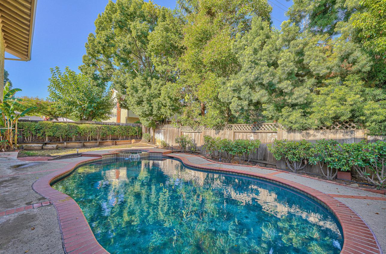 385 Spring Hill Drive