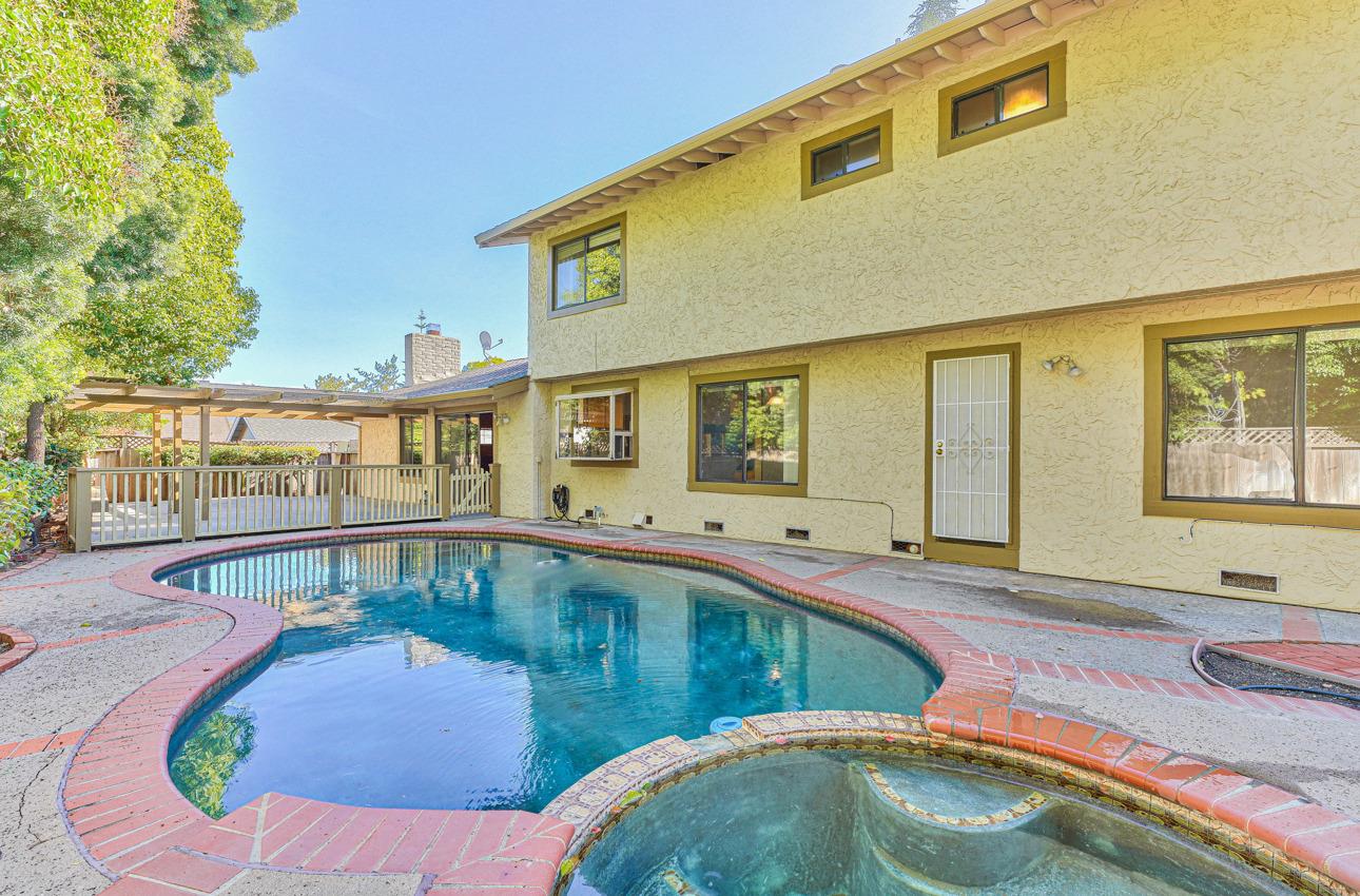 385 Spring Hill Drive