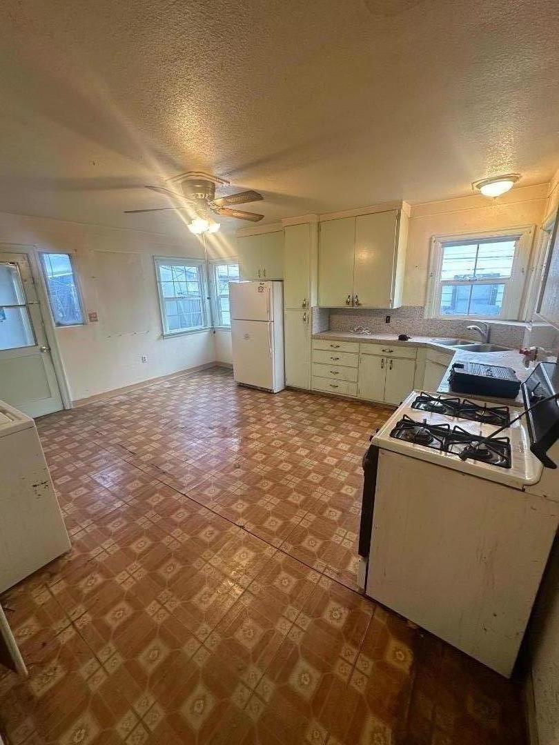 366 Cureton Place