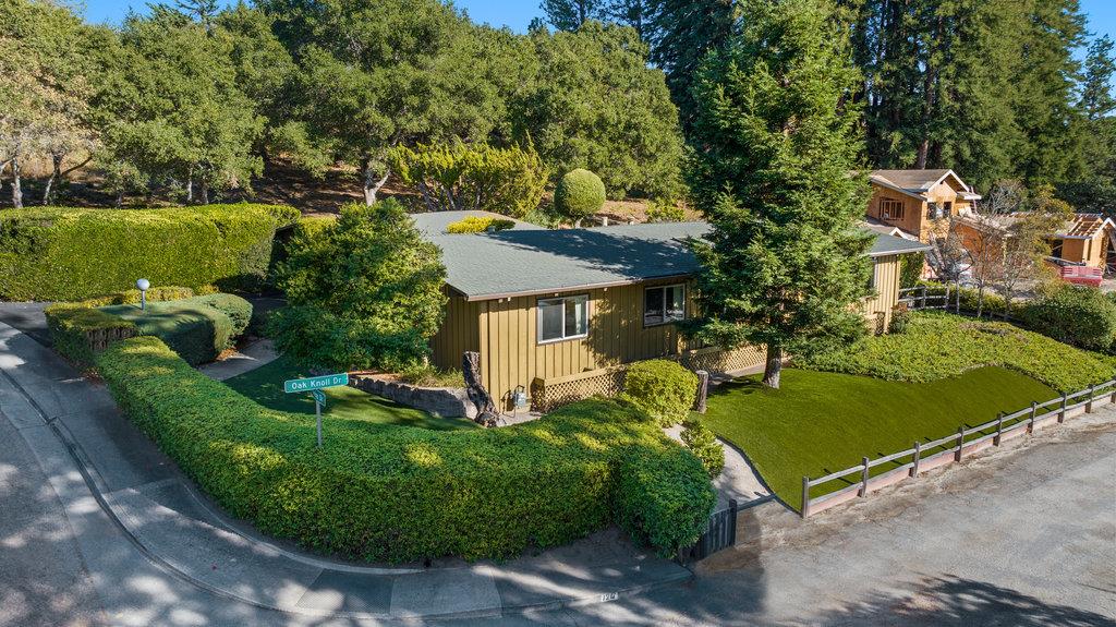 124 Treetop DR