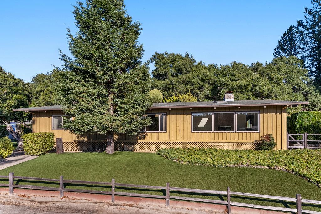 124 Treetop DR