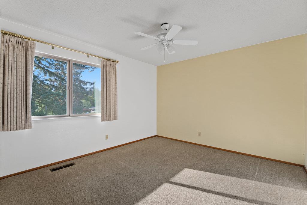 124 Treetop DR