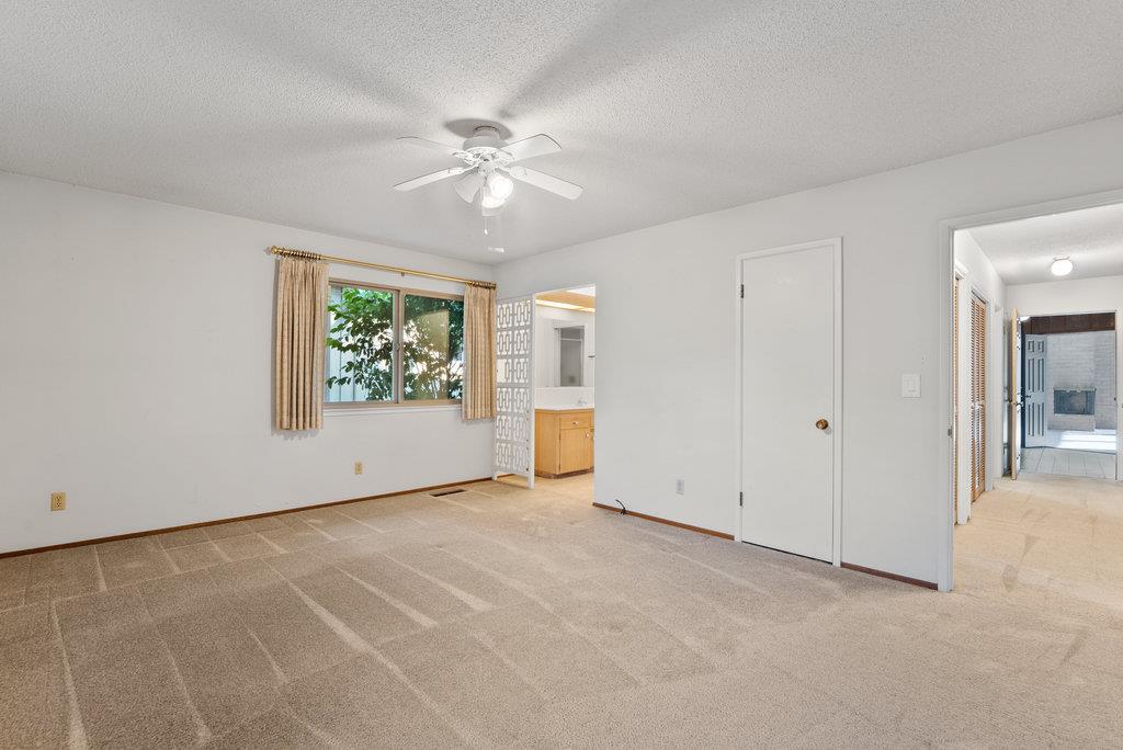 124 Treetop DR