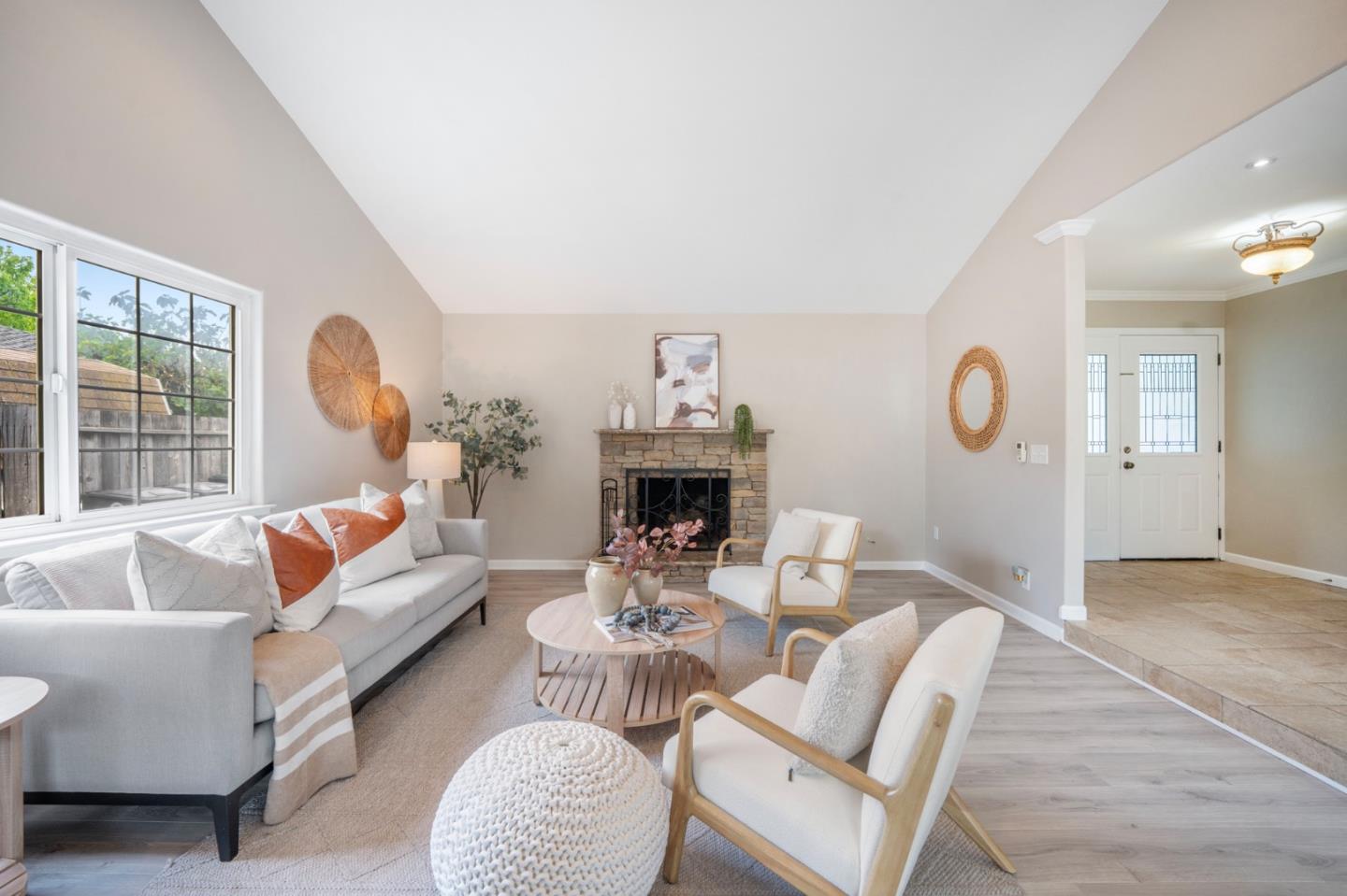 740 Encino DR