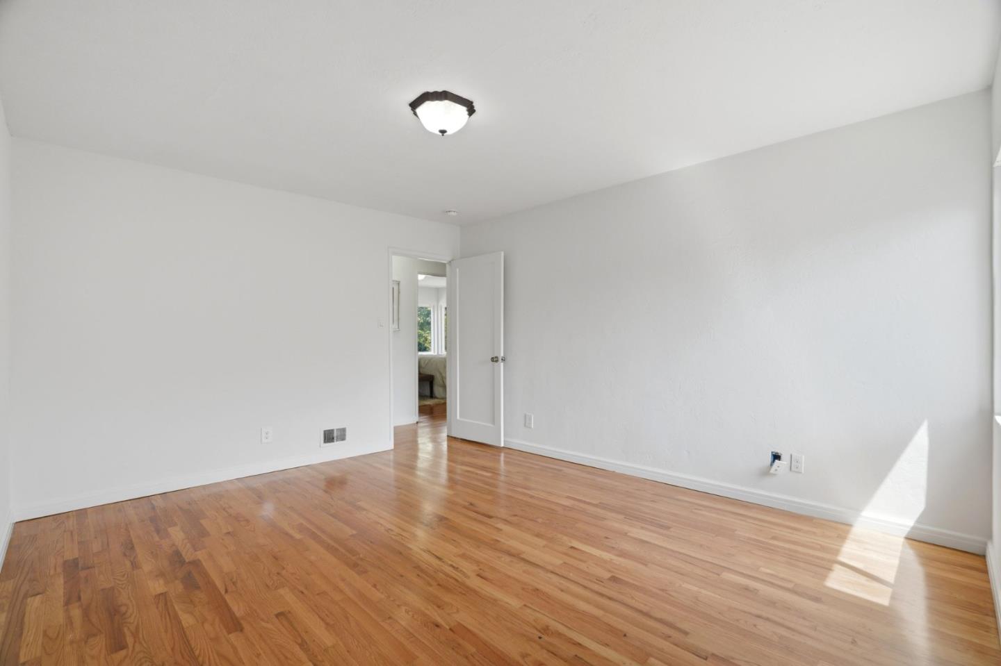1895 Walnut Grove AVE