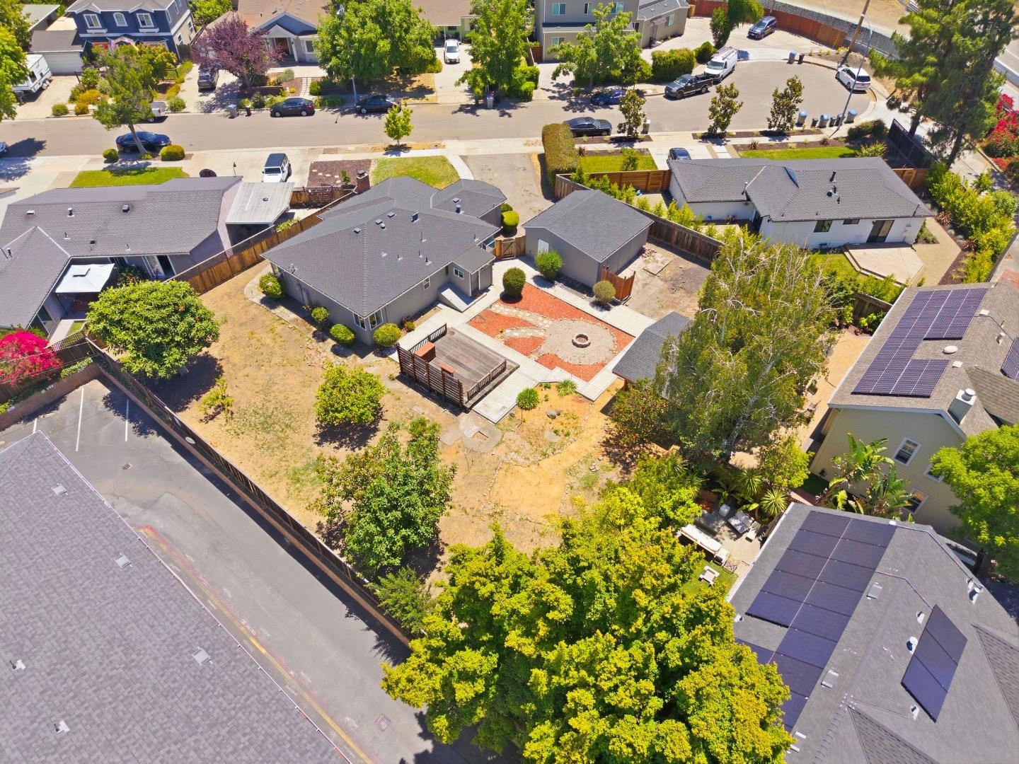 1895 Walnut Grove AVE