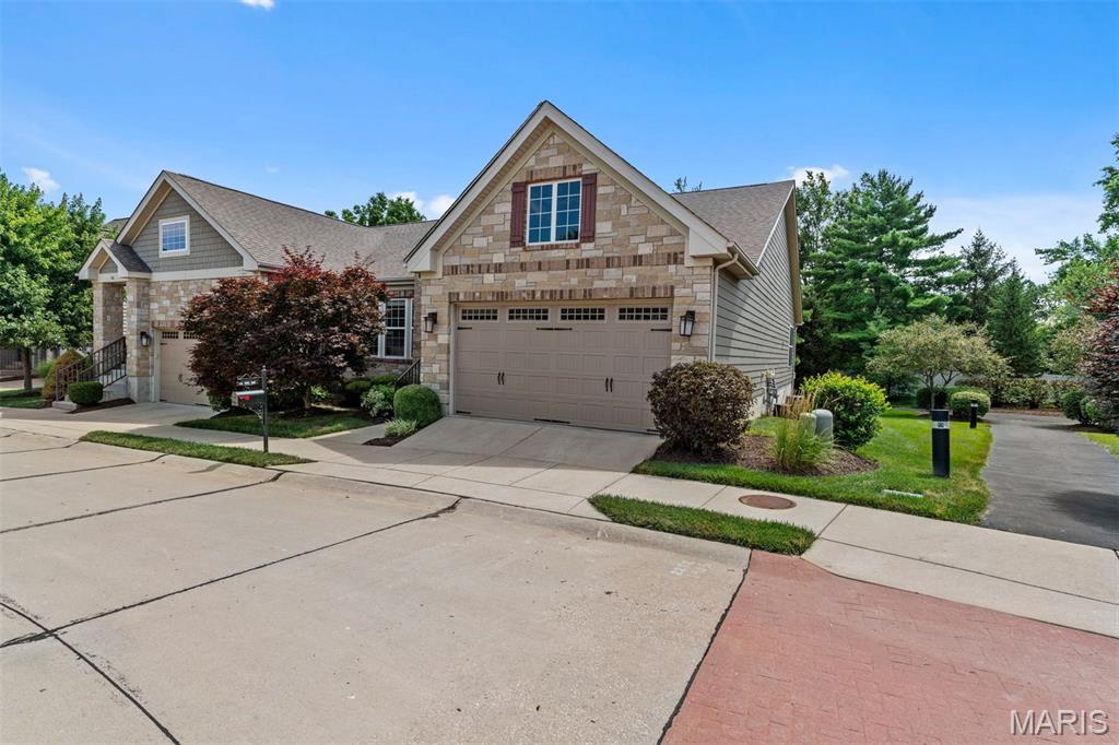 512 Trevi Lane