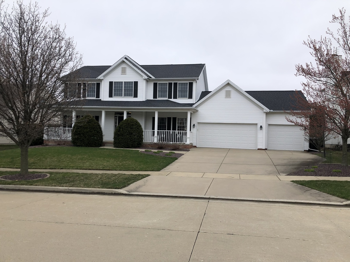 4 Waterside Circle