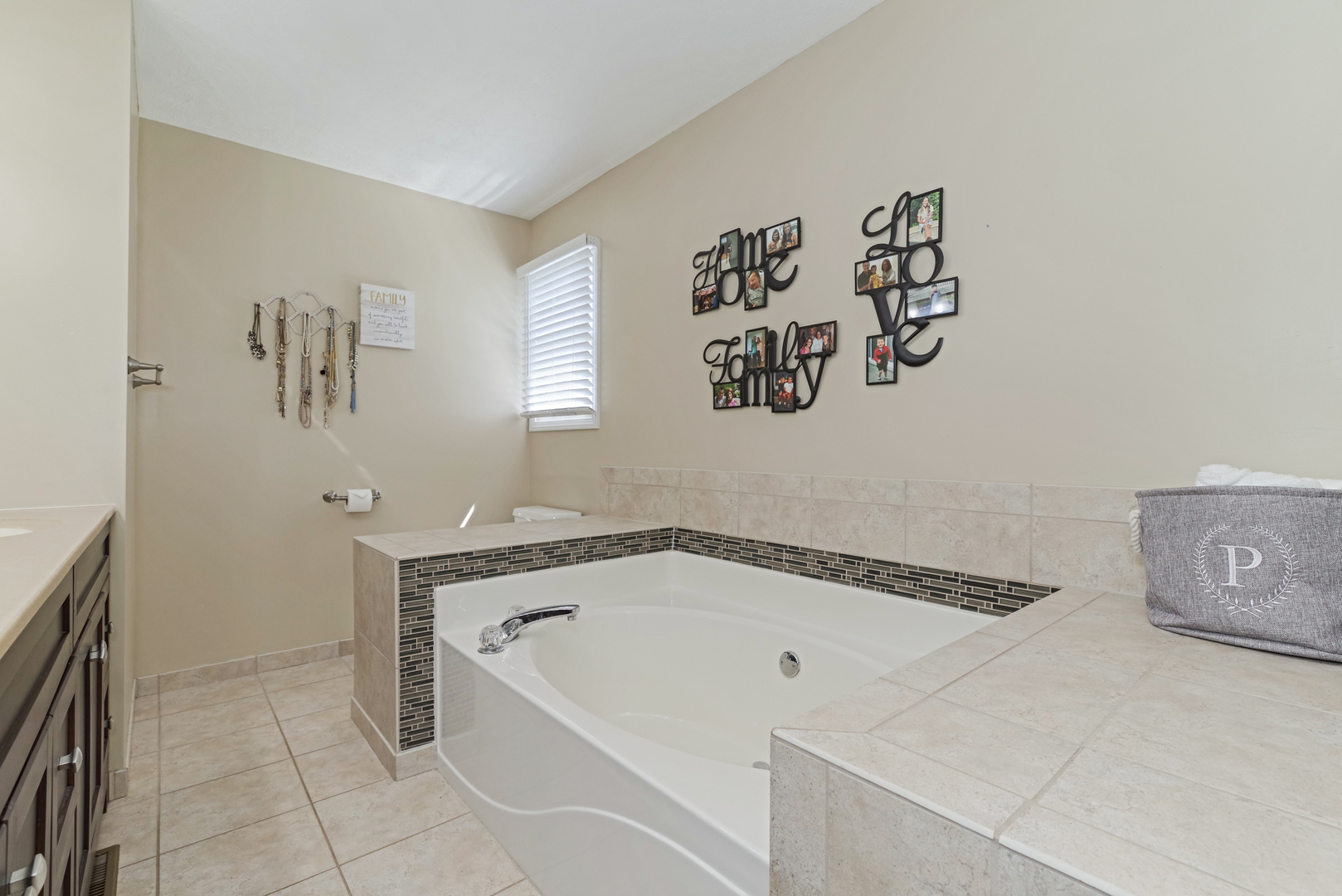 1508 Bay View Lane