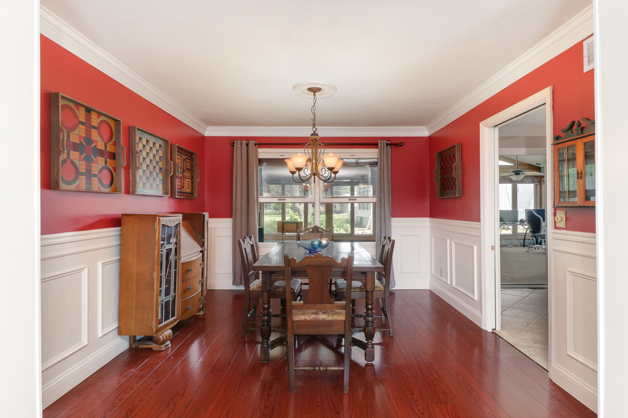1302 E Vernon Avenue