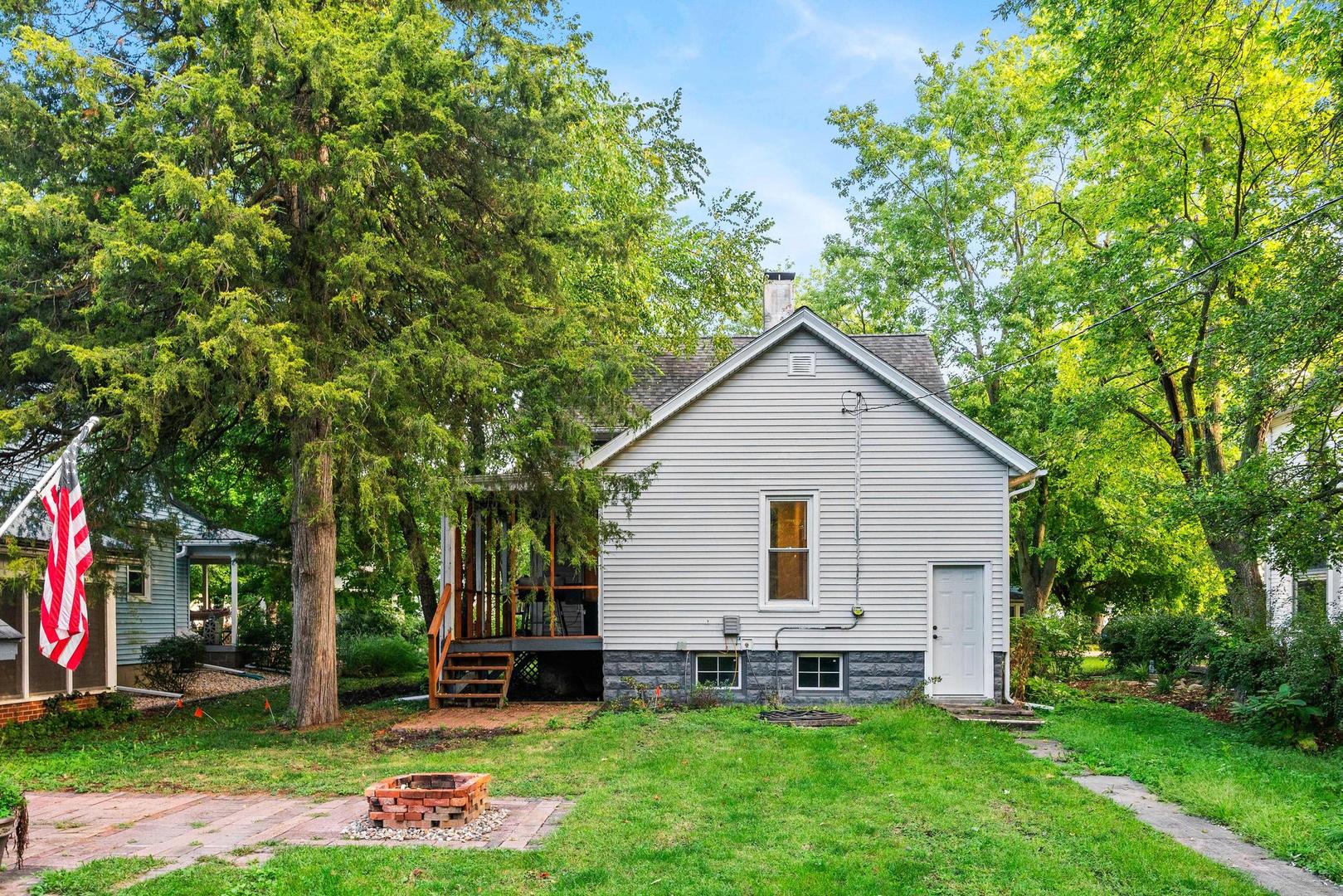 103 E 6th Street