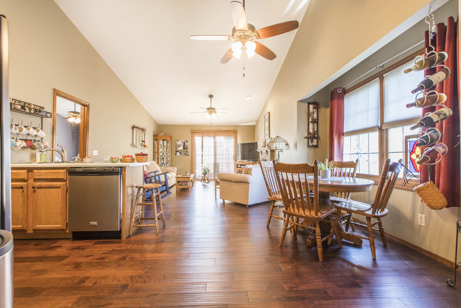 1618 1/2 BEECH Street Unit: 0