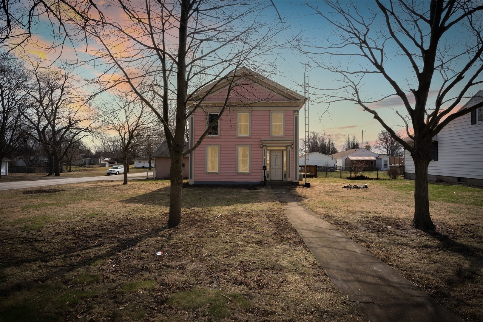 302 W South Street