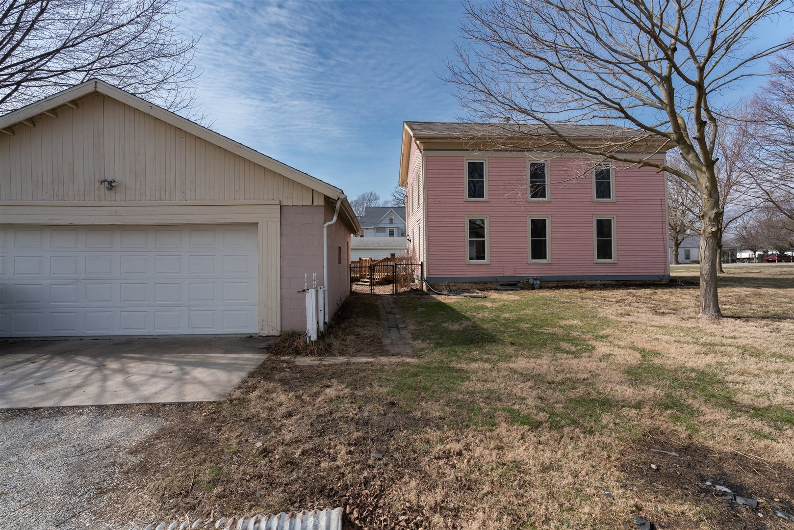 302 W South Street