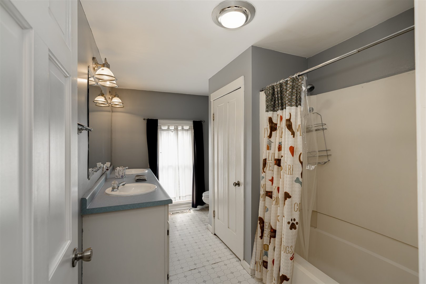 302 W South Street