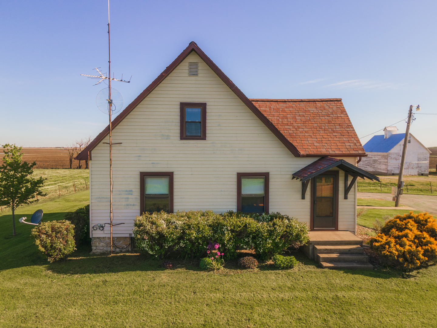 1849 E 900 North Road