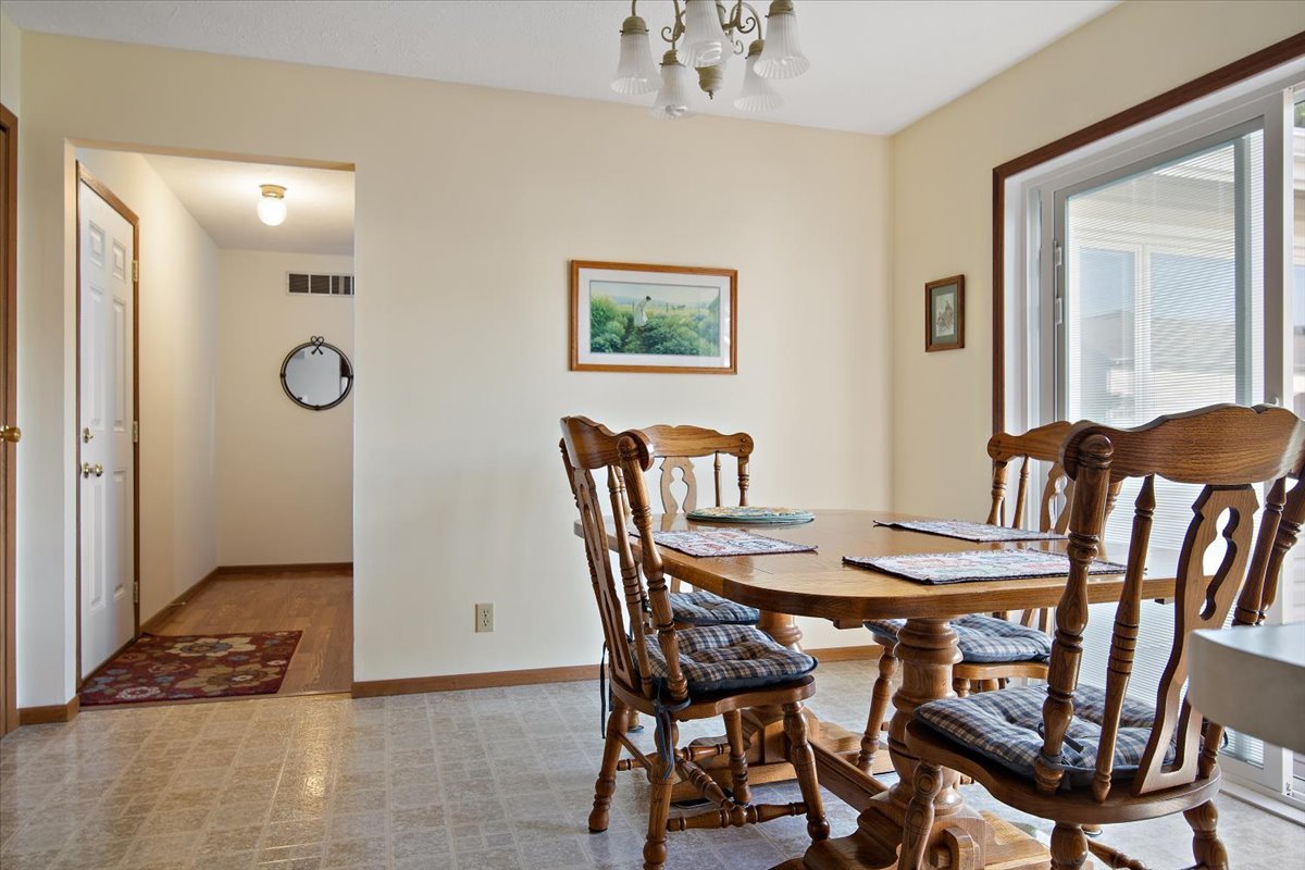 5 Ivey Court
