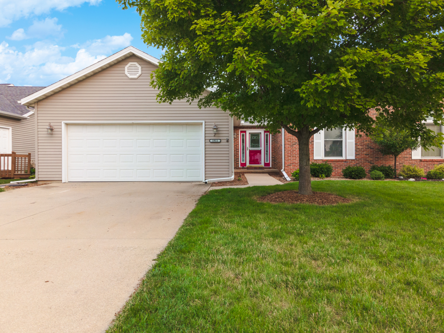 1911 Deer Cove Country Club Court Unit: 2