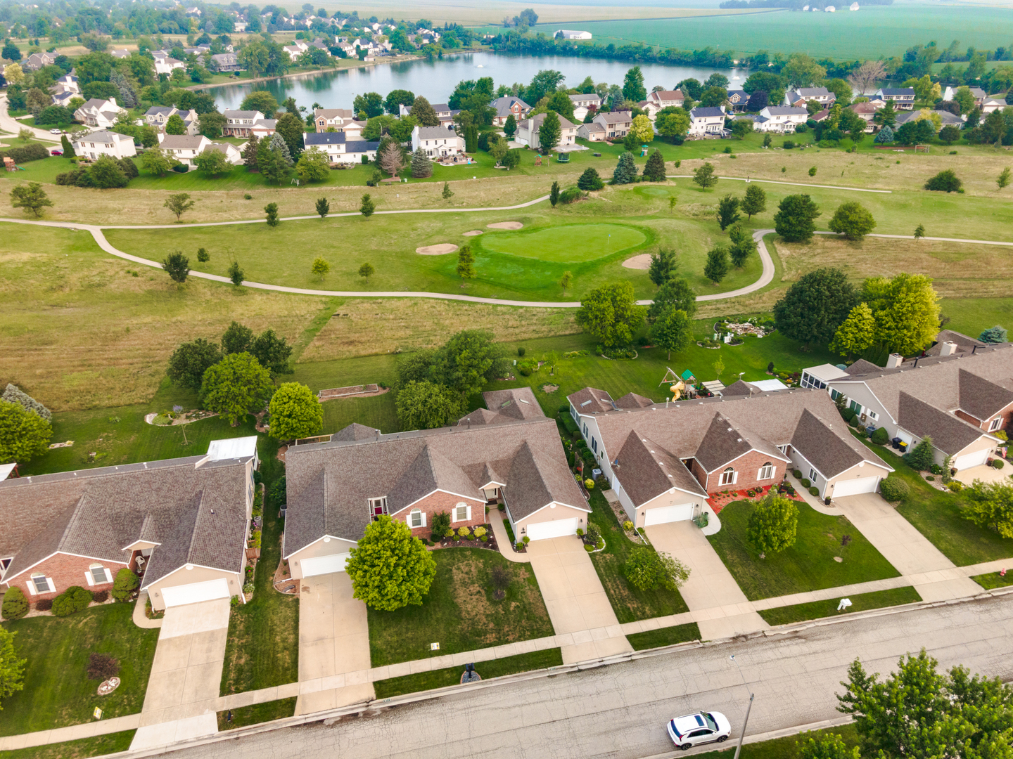 1911 Deer Cove Country Club Court Unit: 2