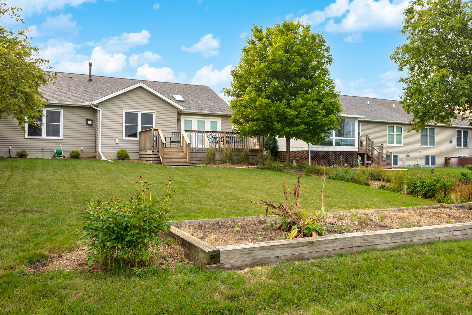 1911 Deer Cove Country Club Court Unit: 2