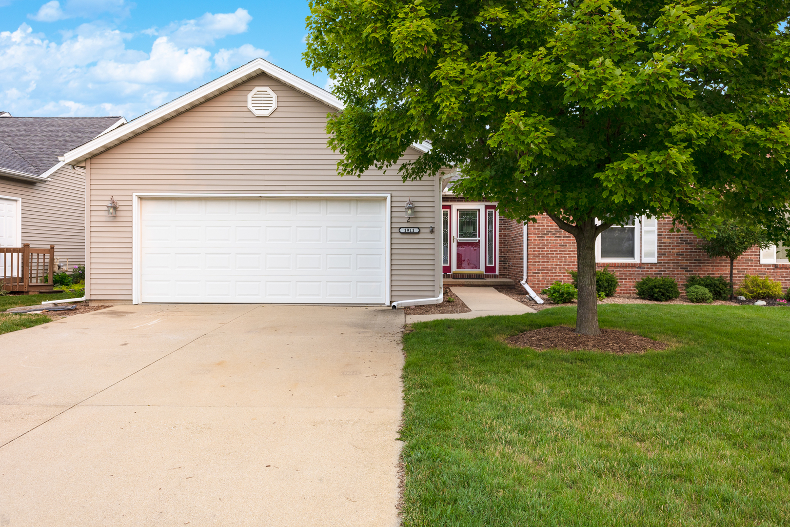 1911 Deer Cove Country Club Court Unit: 2