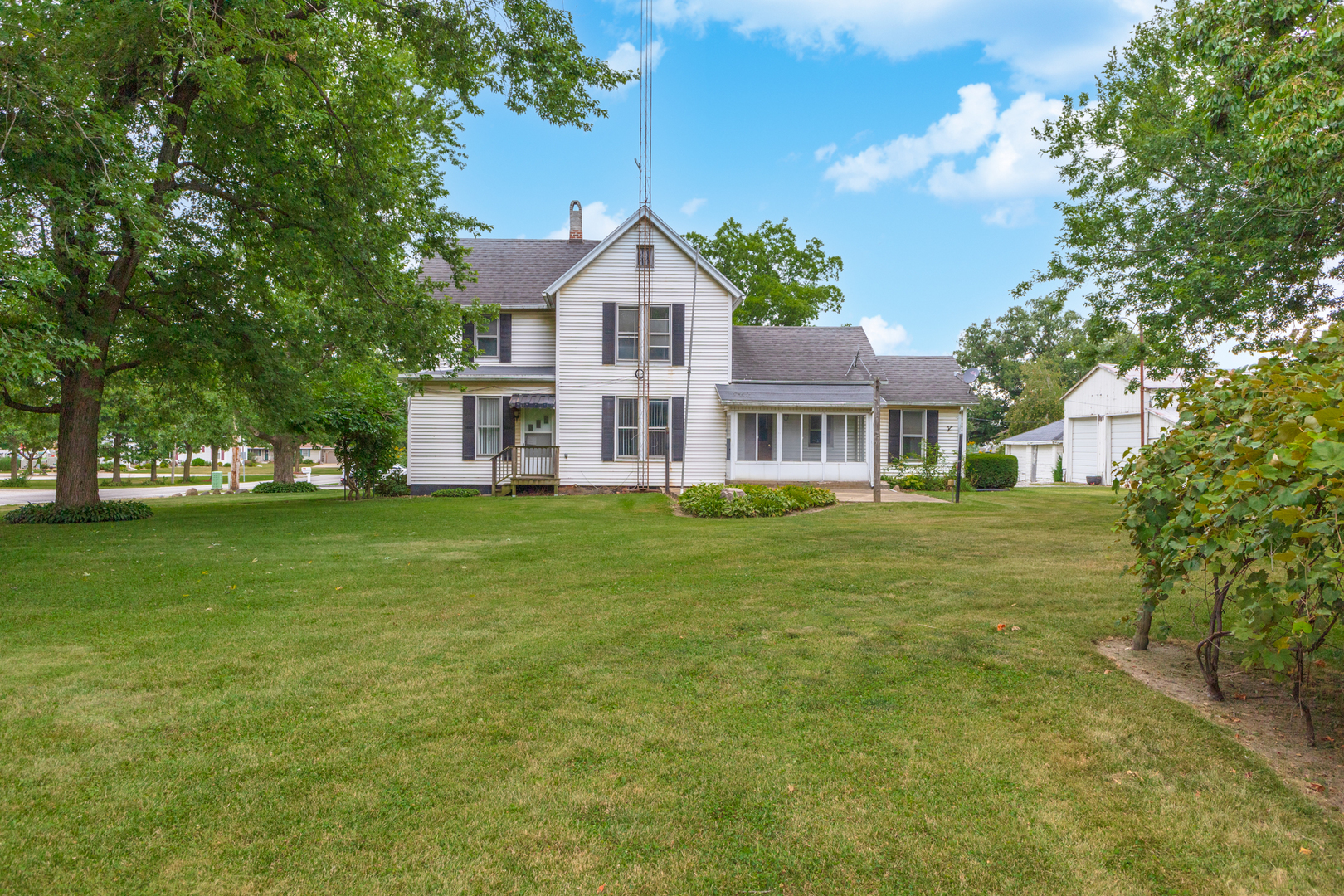 406 W Main Street