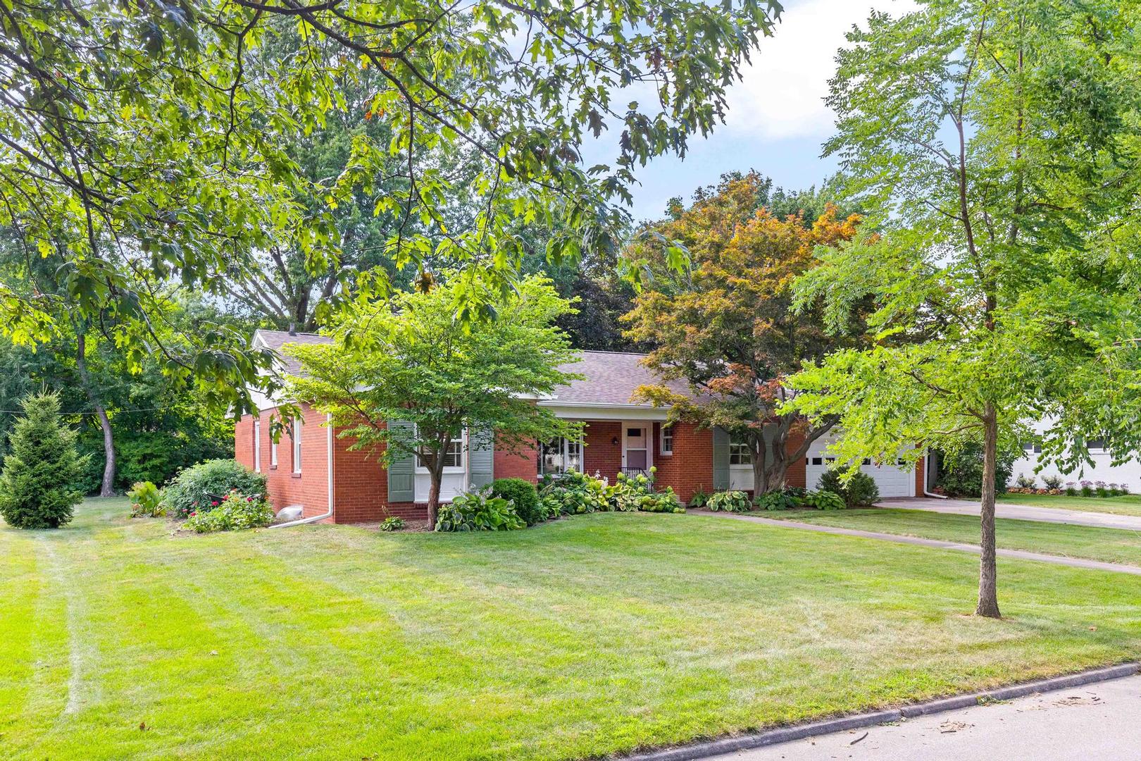 111 S Bellemont Road
