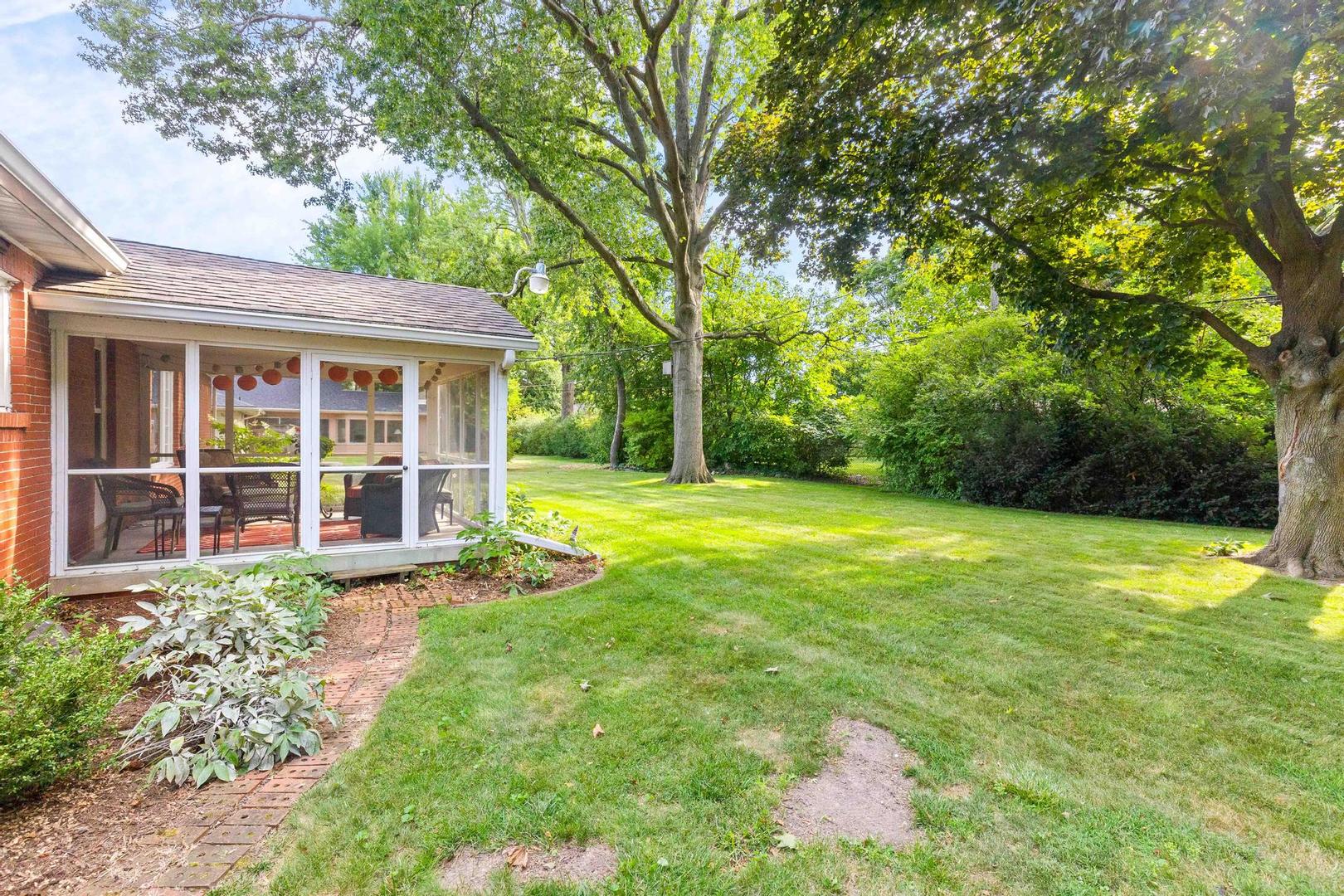 111 S Bellemont Road