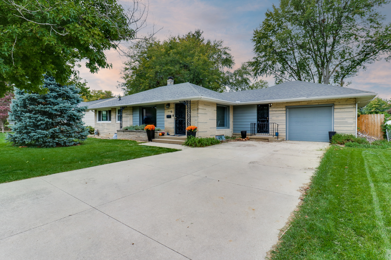 10 Woodruff Drive