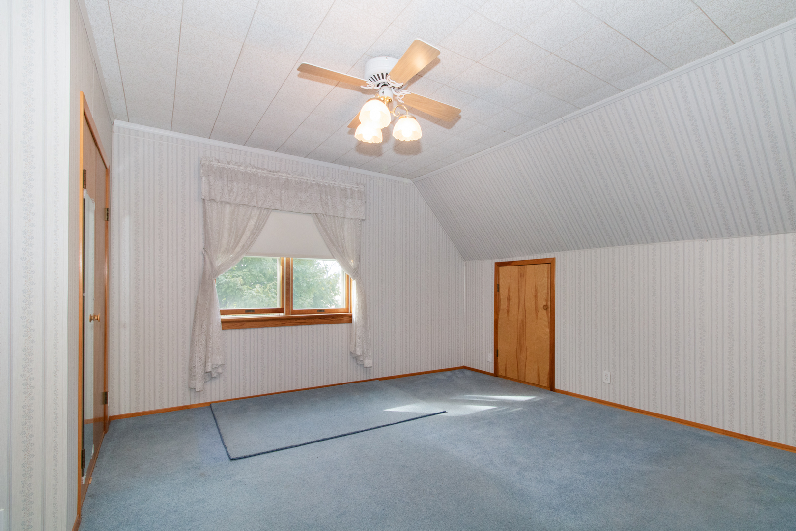 1513 W Locust Street