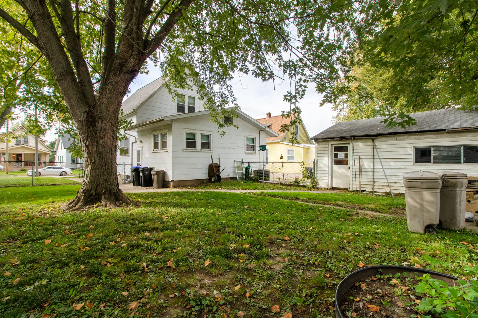1513 W Locust Street