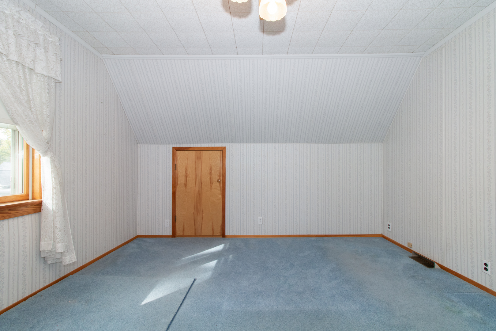 1513 W Locust Street
