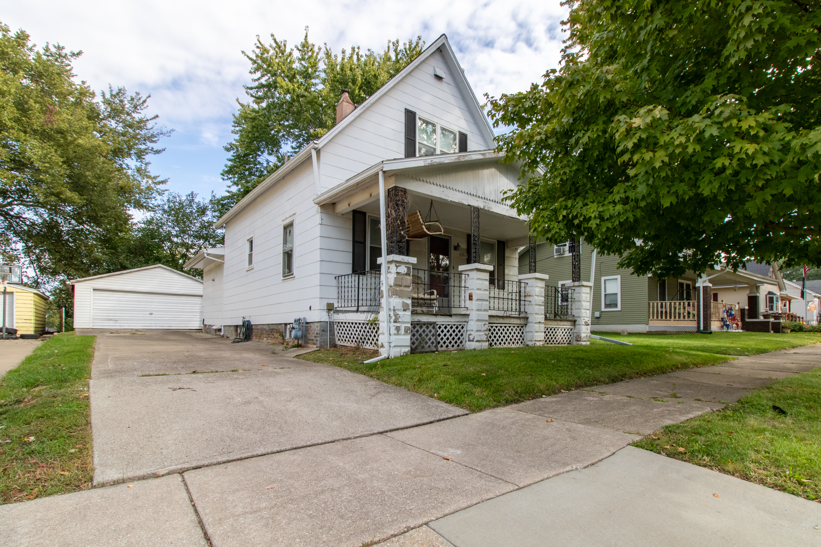 1513 W Locust Street