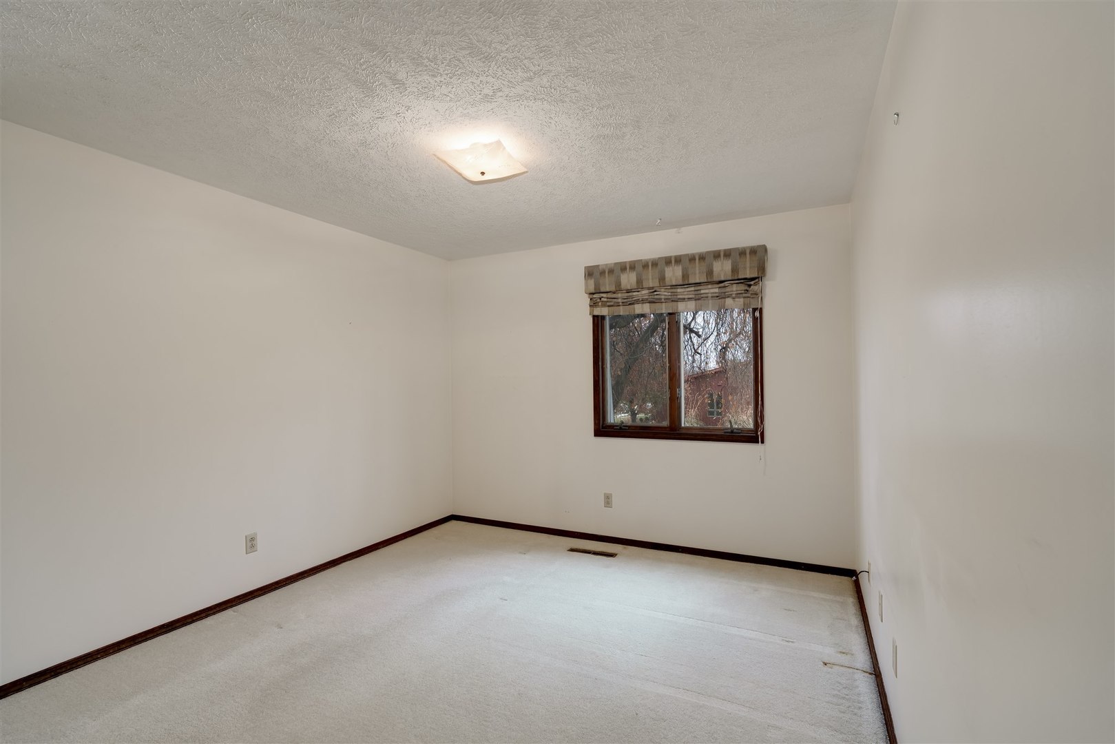 2801 Mockingbird Lane