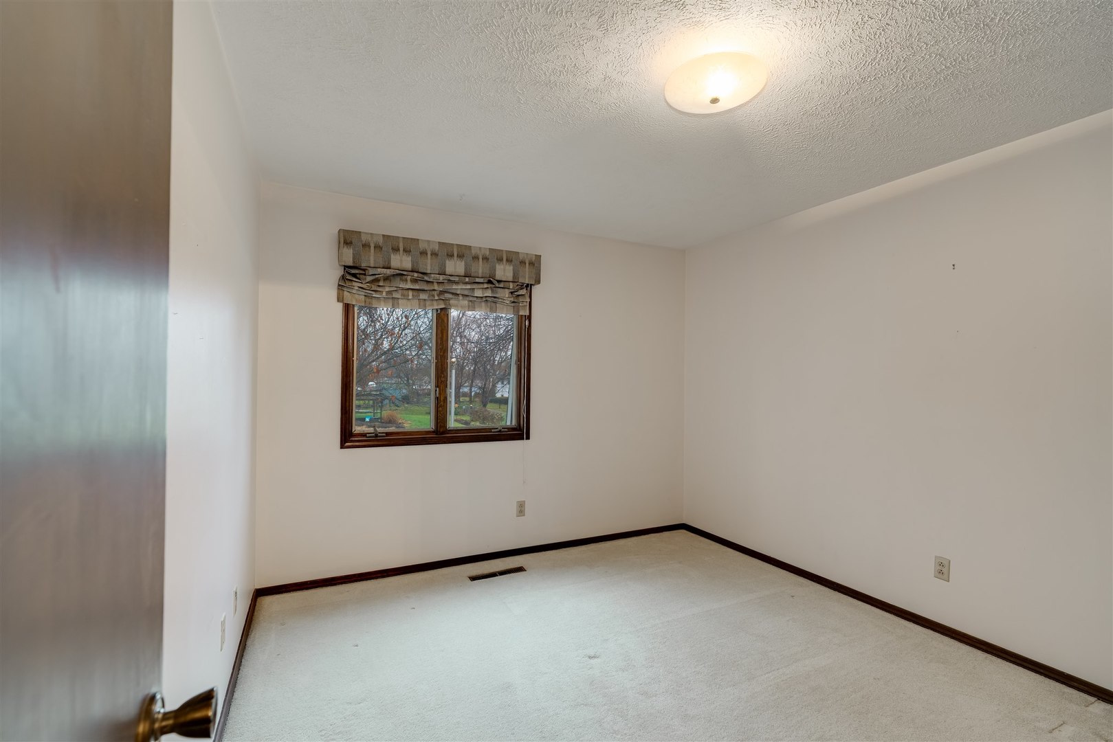 2801 Mockingbird Lane