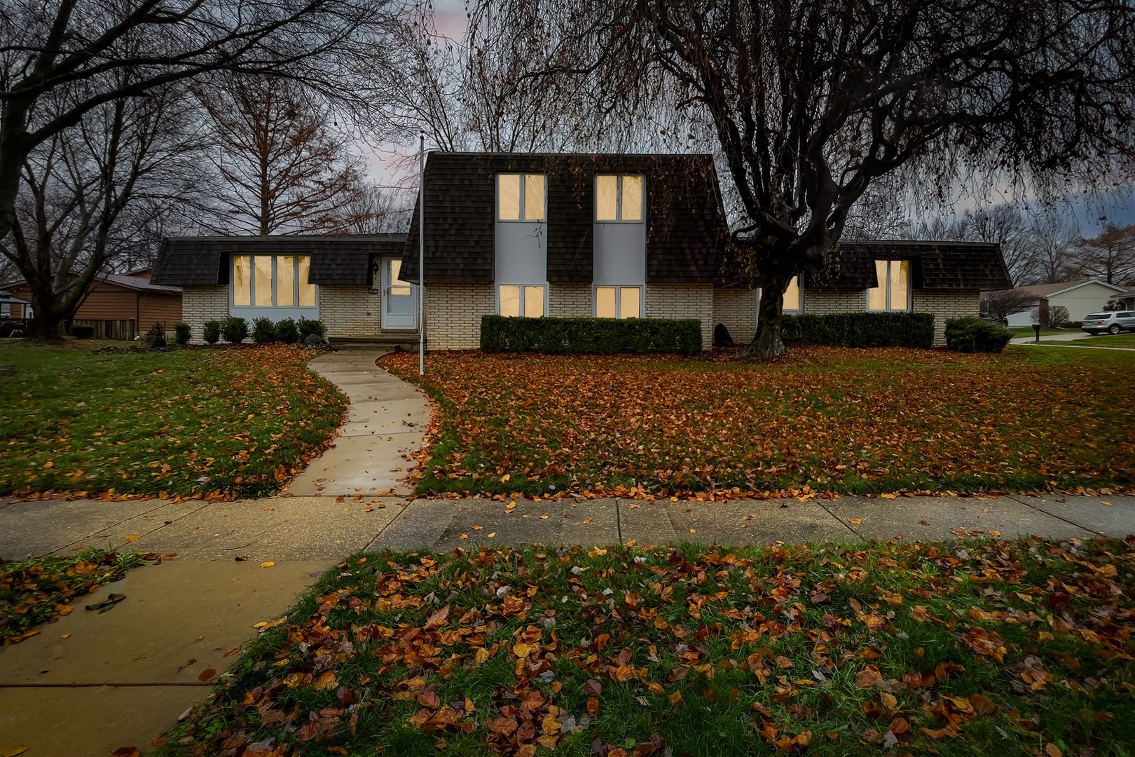 2801 Mockingbird Lane