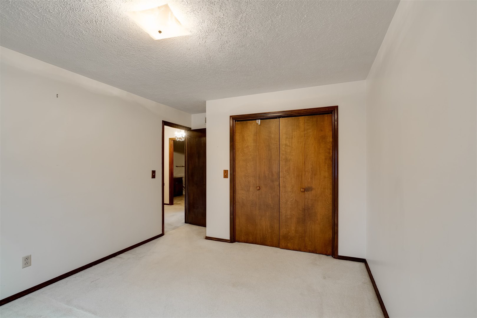2801 Mockingbird Lane