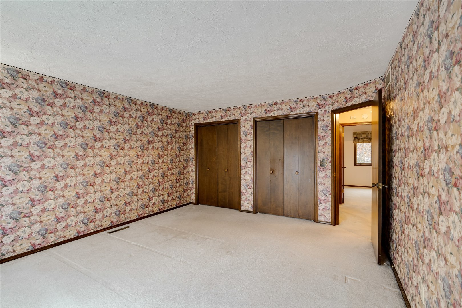2801 Mockingbird Lane