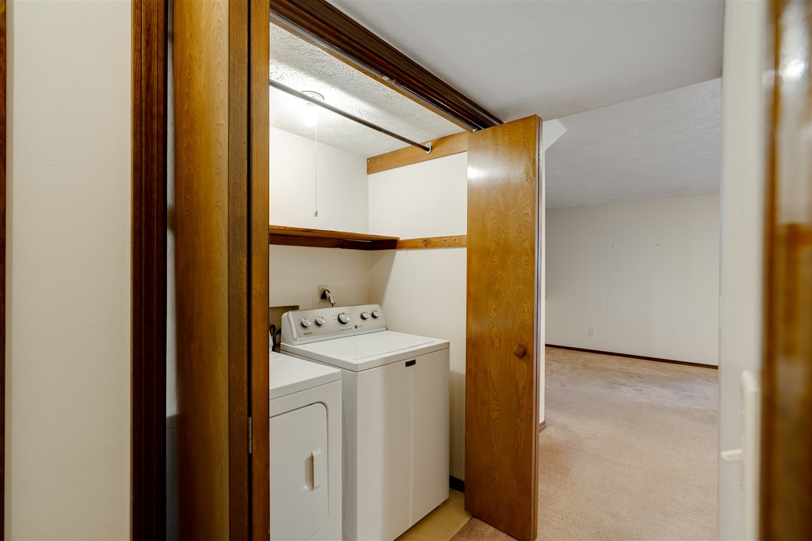 2801 Mockingbird Lane
