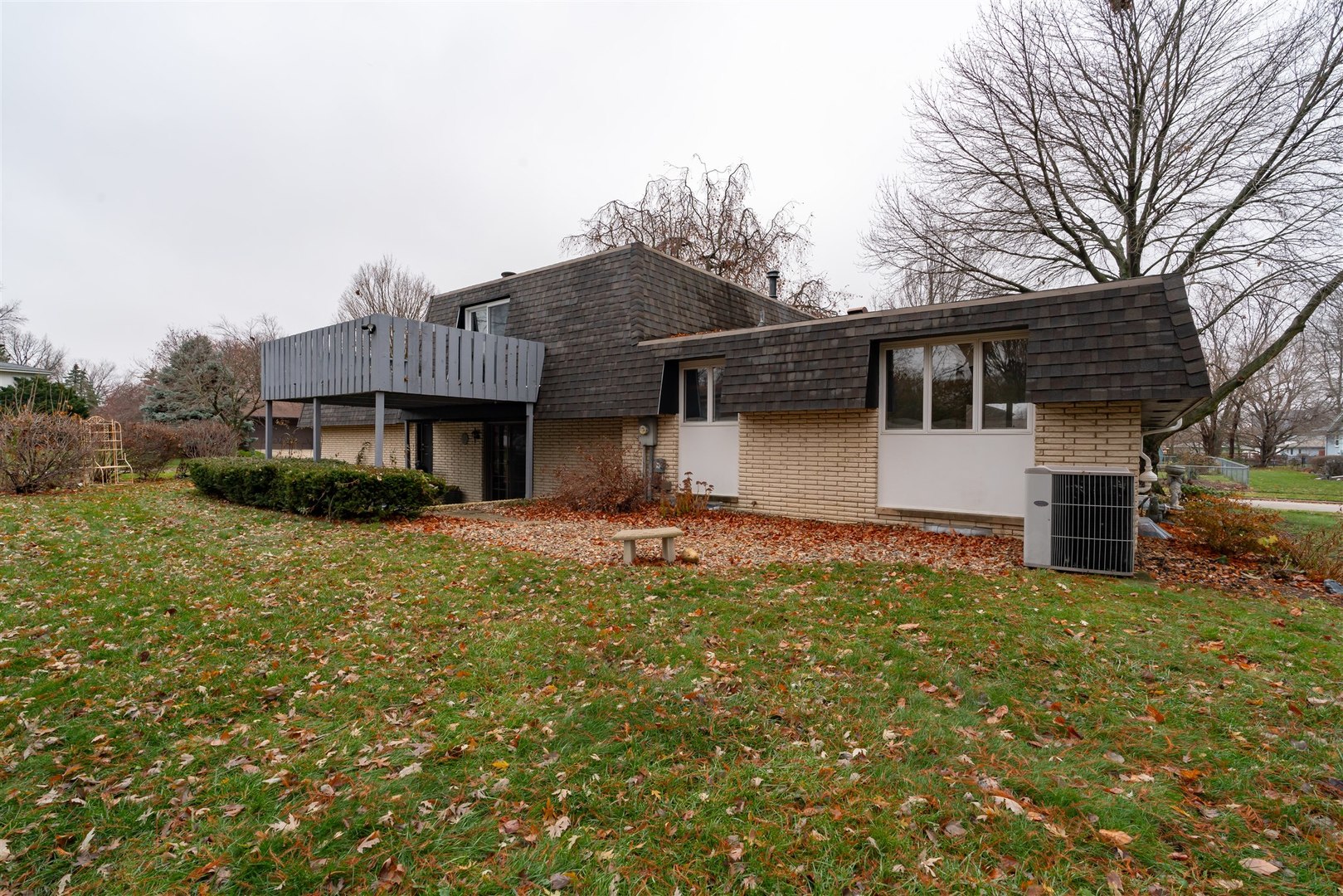 2801 Mockingbird Lane