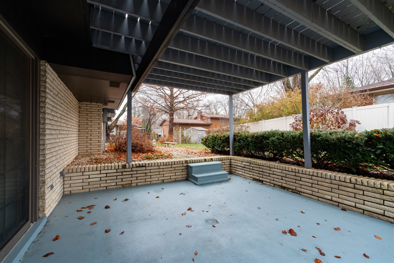 2801 Mockingbird Lane