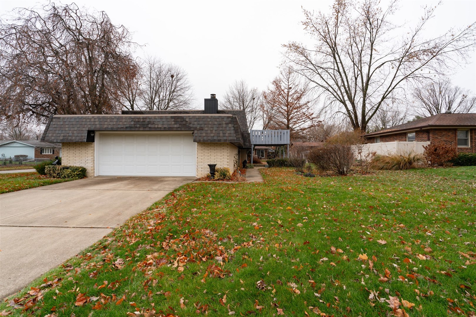 2801 Mockingbird Lane
