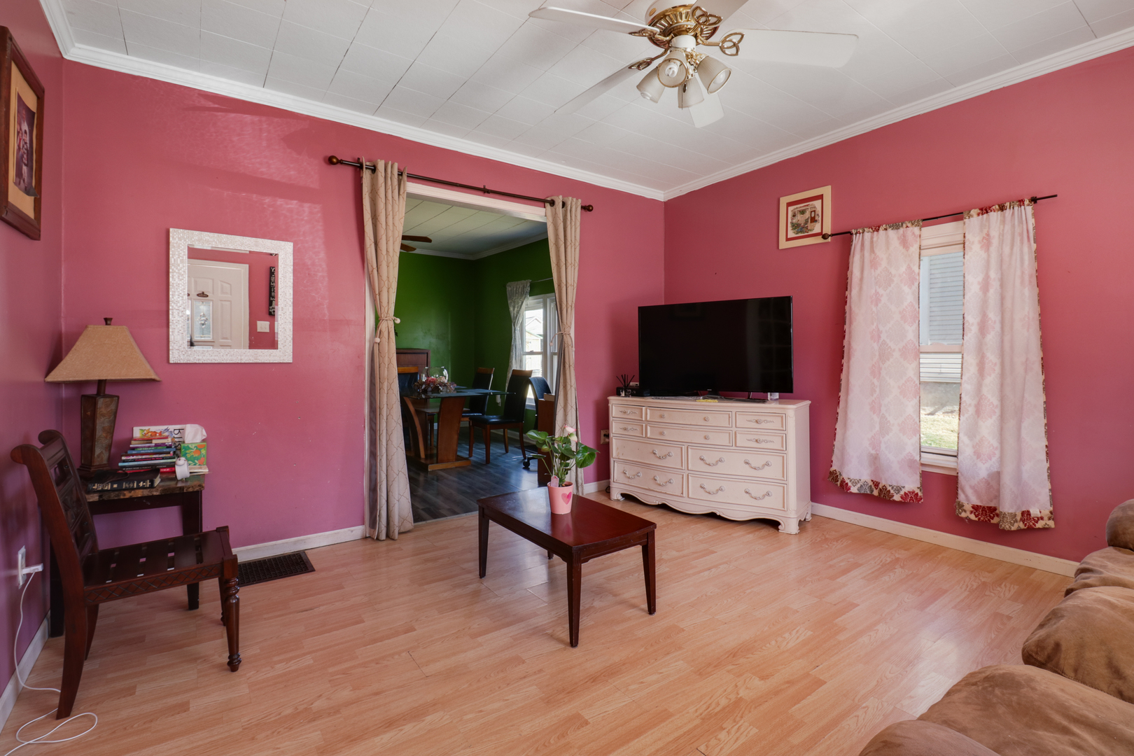 605 W Oakland Avenue
