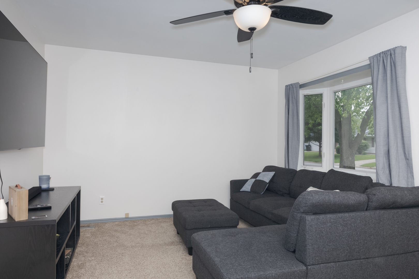 1323 Dillon Drive