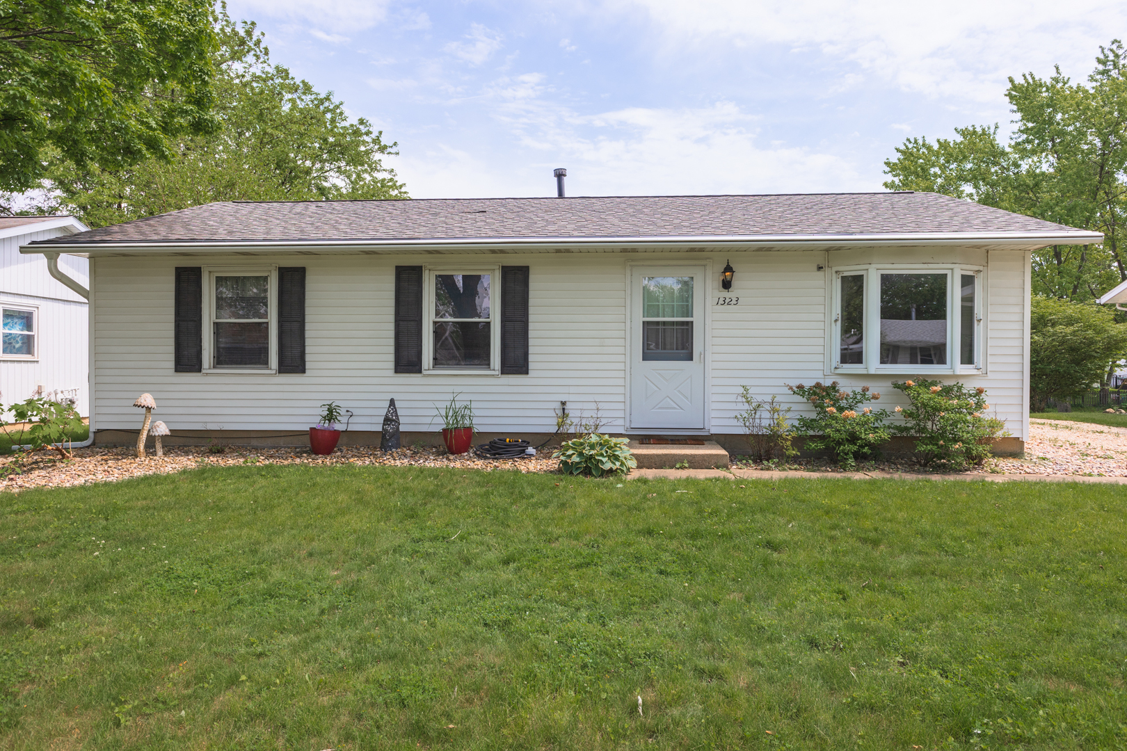 1323 Dillon Drive