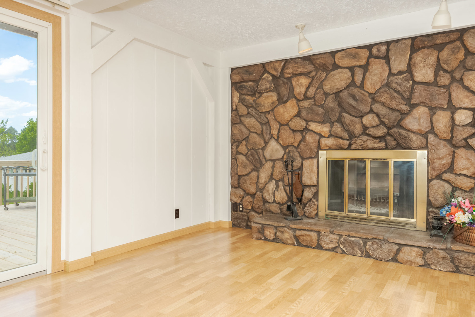14174 Royal Oaks Drive