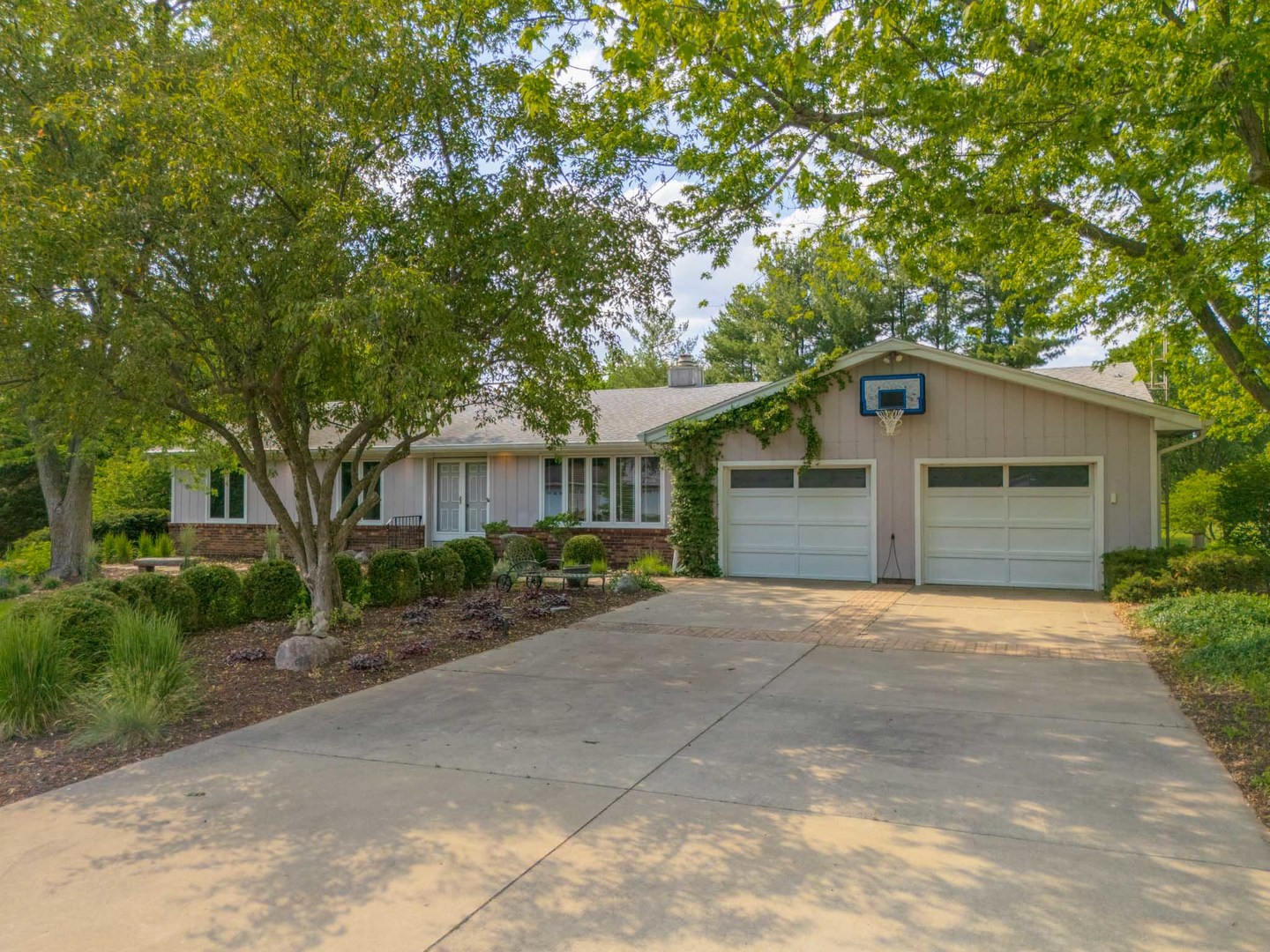14174 Royal Oaks Drive